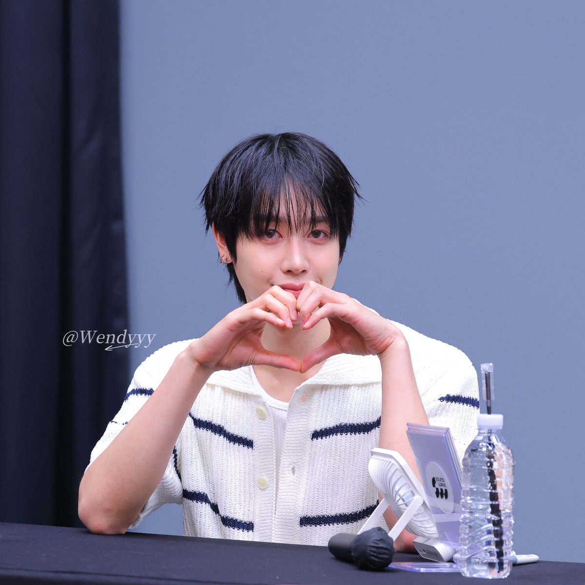 doubletake_w's tweet photo. [#헌터] Wolfie 🐺

07/16 SW Fansign 

#xikers #싸이커스 #Hunter https://t.co/miz2Cp8kSa