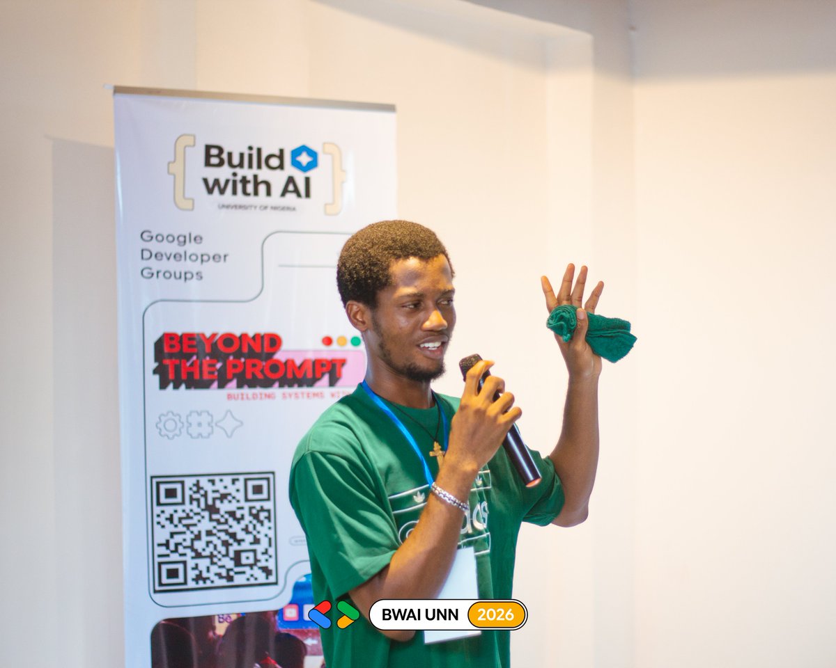 devtochukwu's tweet photo. One year ago I became Lead Organizer of GDG on Campus UNN (@GDG_UNN).

Yesterday I stepped down.

We were eight:
@starr_o25 - Operations
@perpetualuchec5 and @0xsolenoid - Technical
@oma_stacyleo - Social Media (now Lead)
Chidinma - Community
Somto and Igwe — Design

Together we ran 15+ events for 1,000+ people: AI workshops, game dev, info sessions, hackathons, seminars.
I am leaving the title, not the work. I will still volunteer, speak, organize, and facilitate.

When I started, @onfranciis told me: “Dare to dream.”
I did what I could with that.