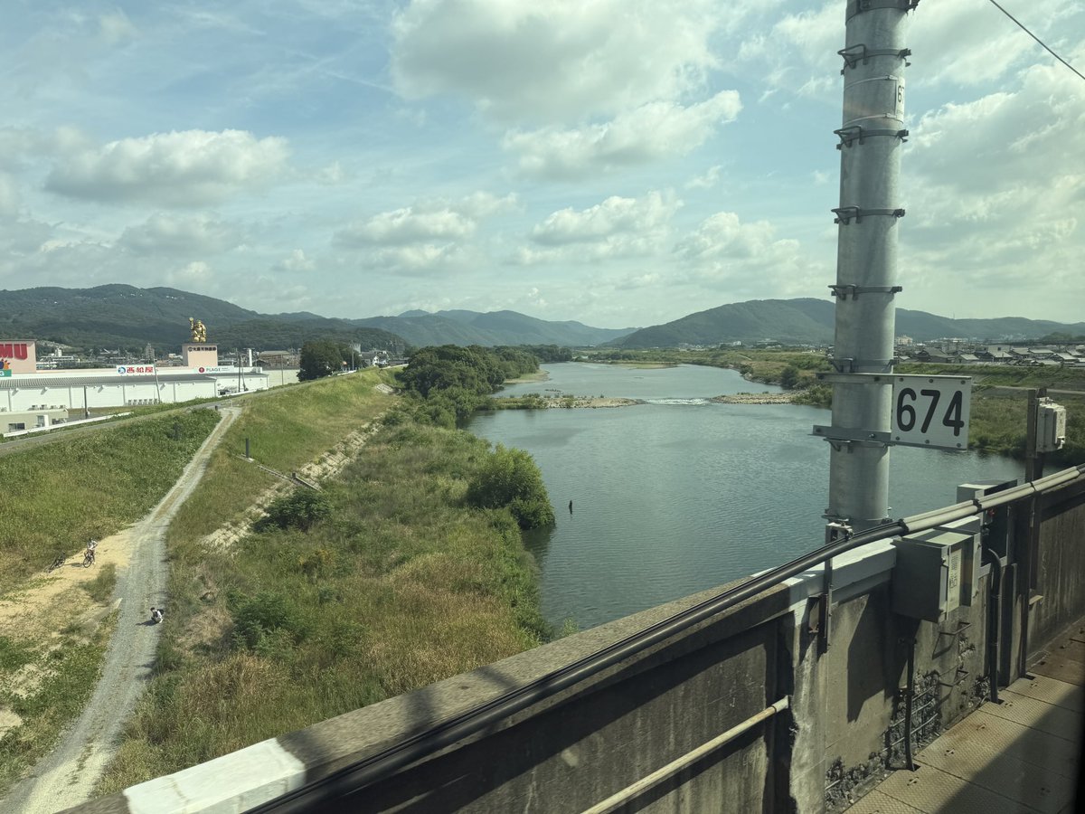 EMOERICA830's tweet photo. 誕生日でも関係なく今日もおでかけ

偶然撮れた674キロ程と、ありがとう500系 https://t.co/30JBHlTUbf