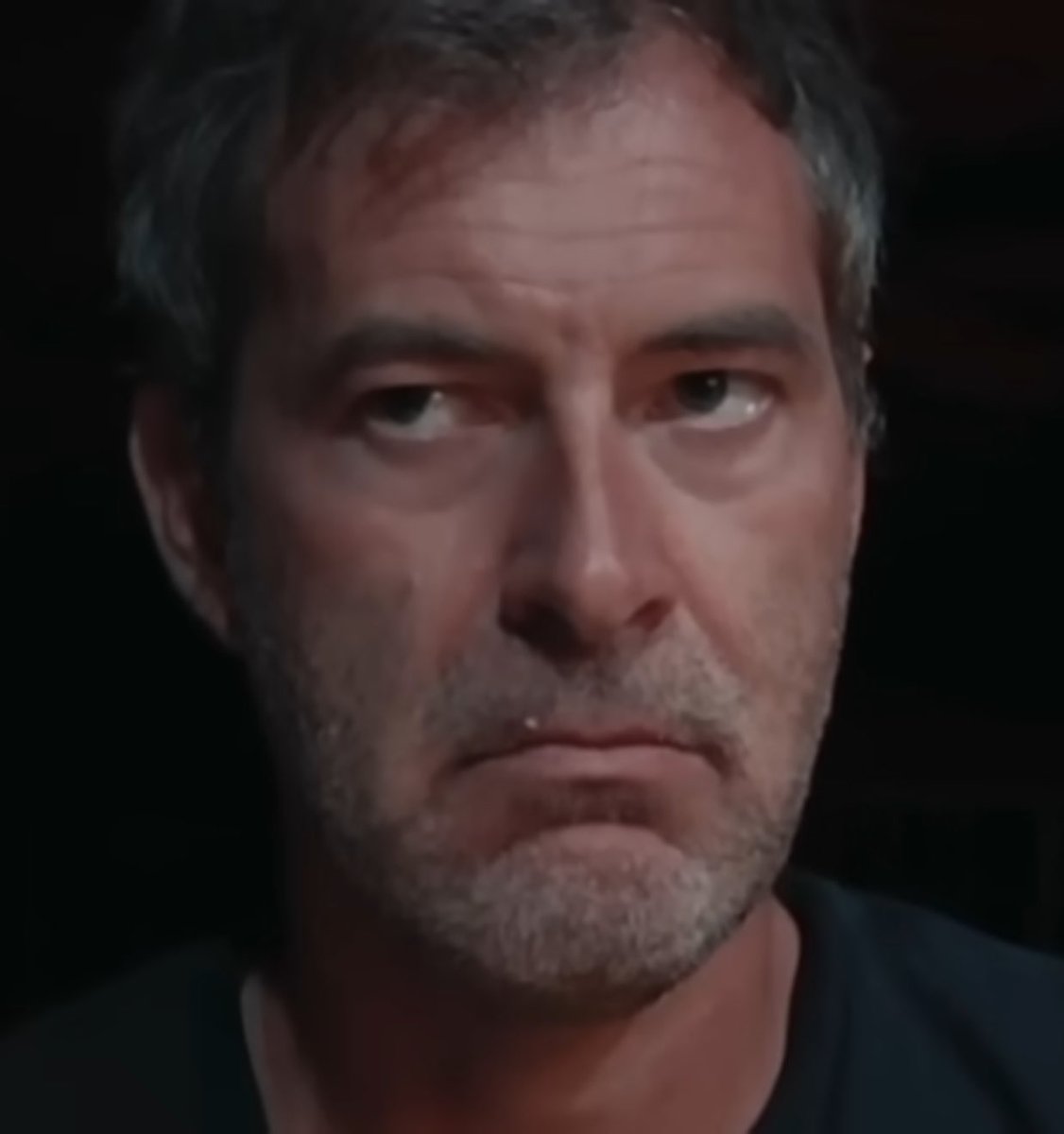 Sy_Fi_78's tweet photo. @papiwontmiss (Goes around hitting people for no reason)
(Gets hit back)
“What did I do to deserve this” https://t.co/09Io1UgUfX
