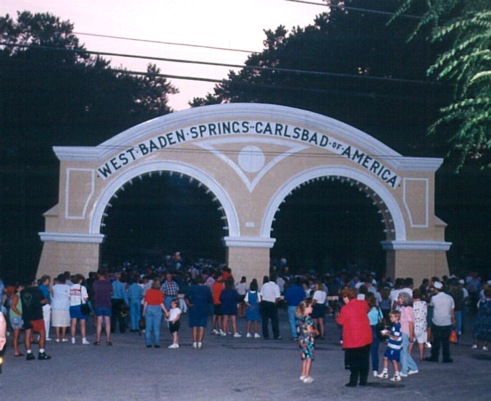 FL_Resort's tweet photo. Were you at the very first Ice Cream Social? As we get ready to celebrate 30 years, we'd love to see your photos and memories!

📅 Aug. 30 | 7-9pm 📍 West Baden Springs Hotel Archway

Post your photos below! 👇

#FrenchLickResort #IceCreamSocial https://t.co/Xqv9ModOwm