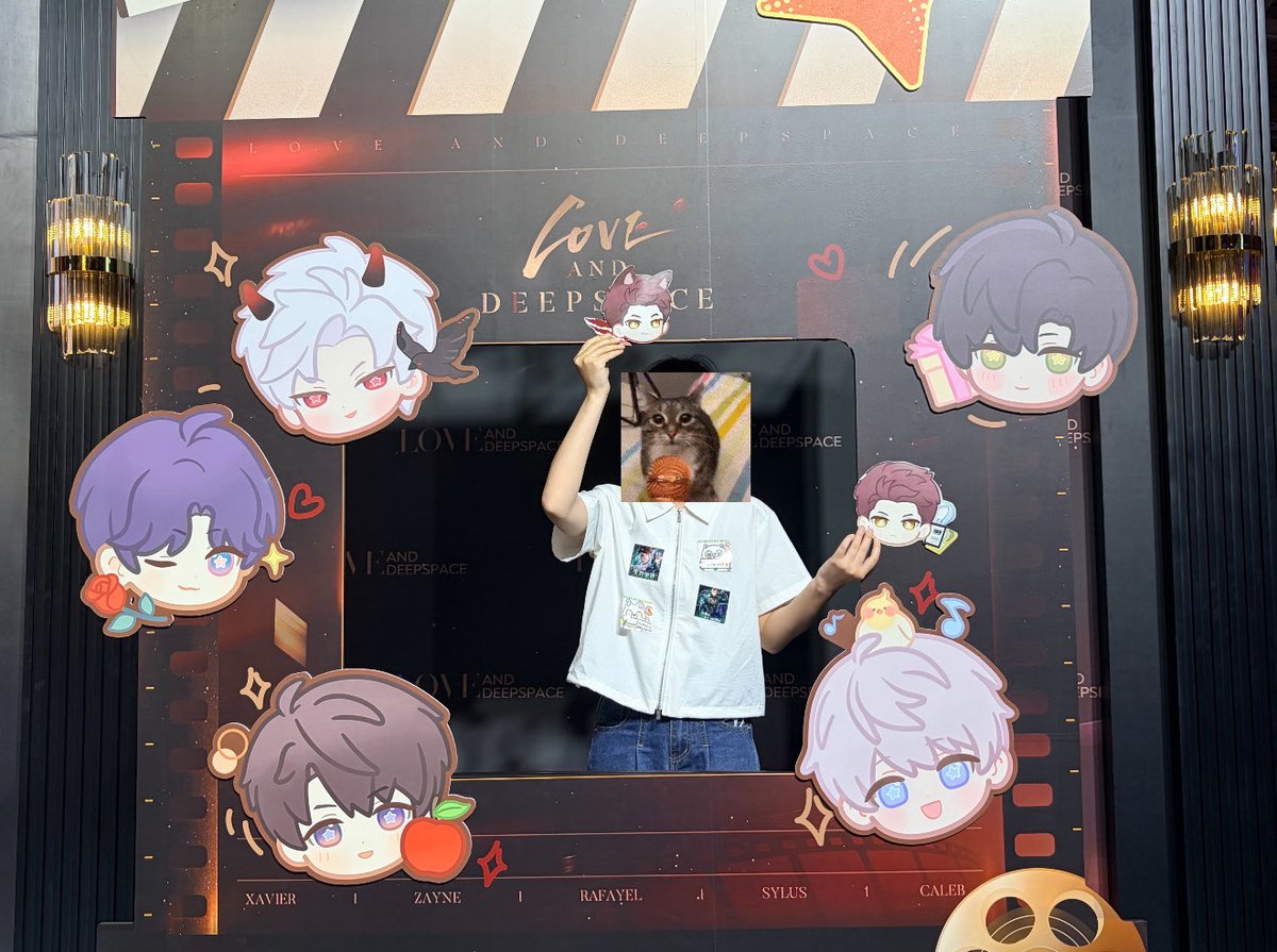 forlishen_'s tweet photo. this player held up various items related to valko at the LADS booth 🥹 and they still thought they’re not doing enough? 😭 whoever you are, thank u for your effort! 💚

show the OP some love!

🔗: https://t.co/Ye8lOKO6z4

#BringValkoBack #NoValkoNoMoney #敖尹才是文化出海 https://t.co/z5mS5h8Gvb