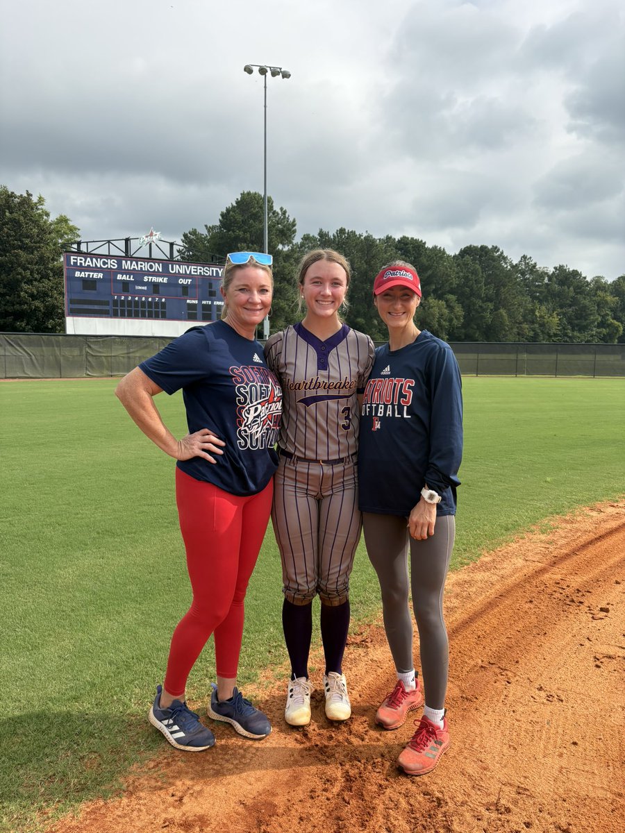Rylan_Freda2029's tweet photo. I had an amazing time today at the @fmu_softball prospect camp! Thank you @coach_vallee and @CoachSBagwell for hosting an amazing camp as well as their amazing group of girls! So greatful for all the feedback I received! @ncheartbreakers @Nationals_Coach
#GOPATS❤️💙 https://t.co/8P17117iOp