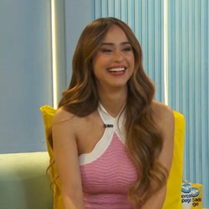 lore1927hdz's tweet photo. Que energía tan bonita trasmites se extraña la palbra "sabes" 😔todo se extraña!! 🤠
YANET TE EXTRAÑAMOS
#TeamYanet https://t.co/jUqgNQyDLT