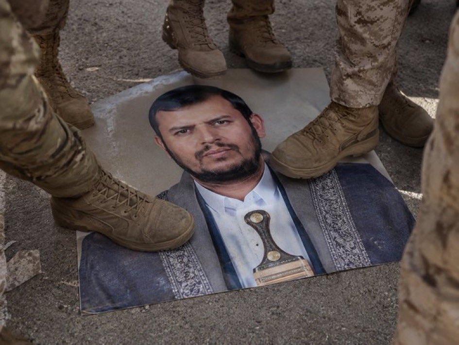 Nadem8000's tweet photo. @zhraa_alyemen لا تقلقين يابنتي قريباً سيداس بالأقدام وتحرر اليمن من رجس المجوس. https://t.co/I8X6U10XdR