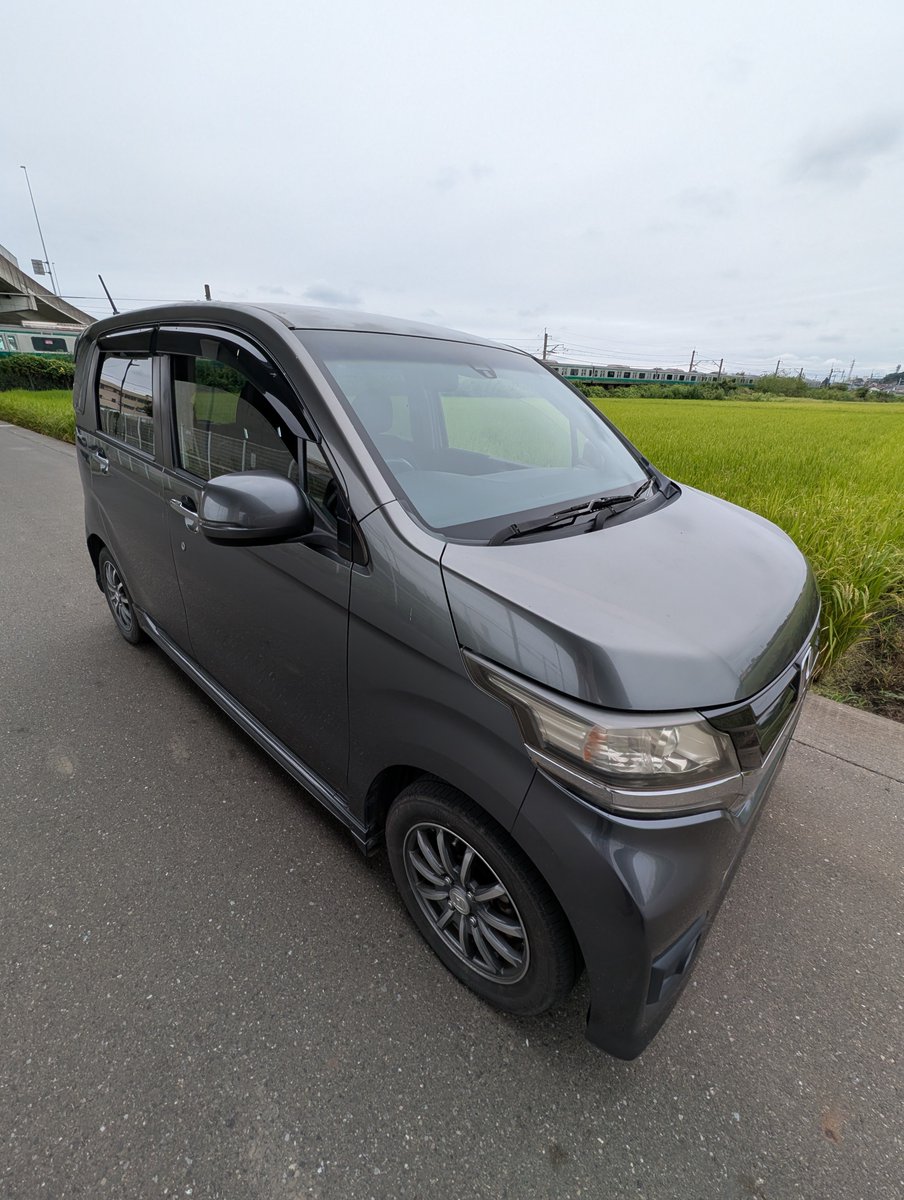 tojo8504's tweet photo. ムーヴくん、車検に出してました。
これから引き取りに行きます。
代車はN WGN Custom。ボディのしっかりさと走りっぷりの良さにびっくり。
CVTの制御も良く、パドルシフトでマニュアル操作には慣れが必要だけど、まあまあ狙ったコントロールが出来る。
左側エンジンスタートボタンに馴染めなかった。 https://t.co/APopMLDrWn