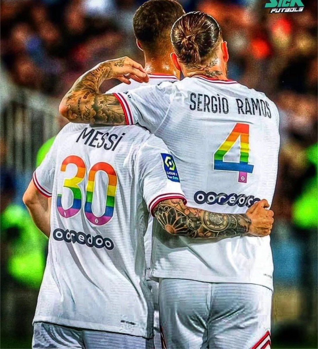 Tobs_fc's tweet photo. Only one man can turn his biggest rivals into his best friend out of respect. He everyone’s favorite player. 🥹❤️ https://t.co/cBqax110Ap
