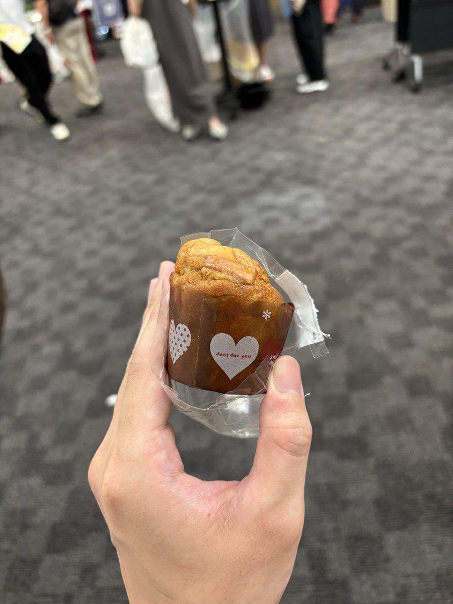 Tya_tsa's tweet photo. りんごのマフィンも美味しいやあああ https://t.co/DH7VNjNRNe