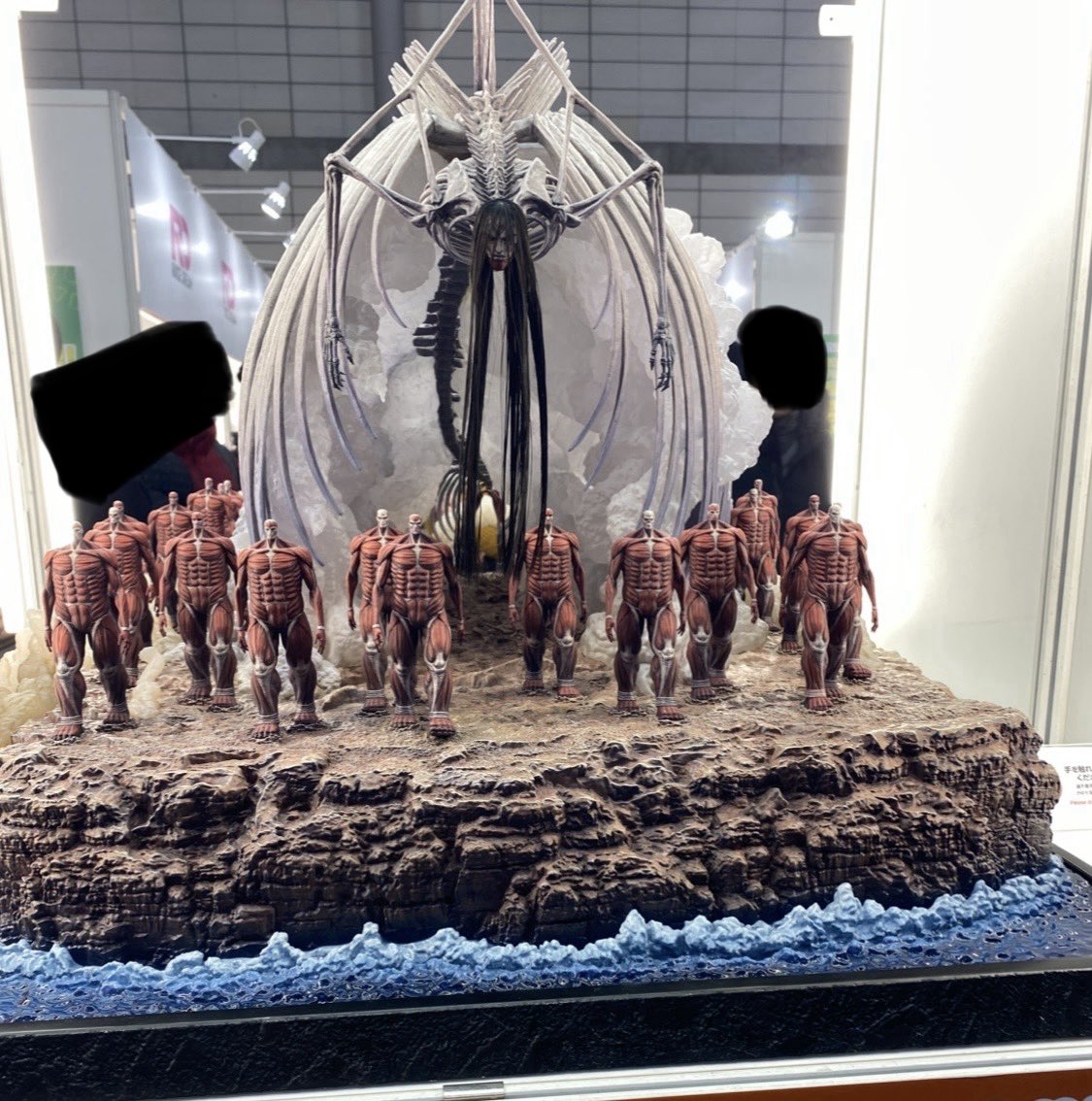k42wKKihKBGTvXv's tweet photo. この地鳴らしフィギュア凄すぎる！！！

TVアニメ『進撃の巨人』
地鳴らし
価格412390円

https://t.co/bLVnR3al45 https://t.co/IOi8RK7XSM