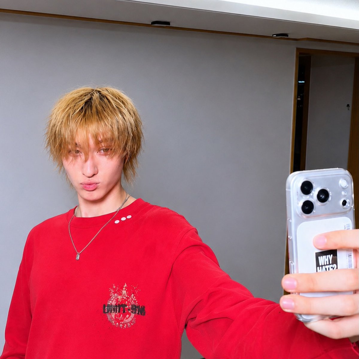 miuxokeonho's tweet photo. 🤳 MARTIN 💫 https://t.co/AokDU6voNU