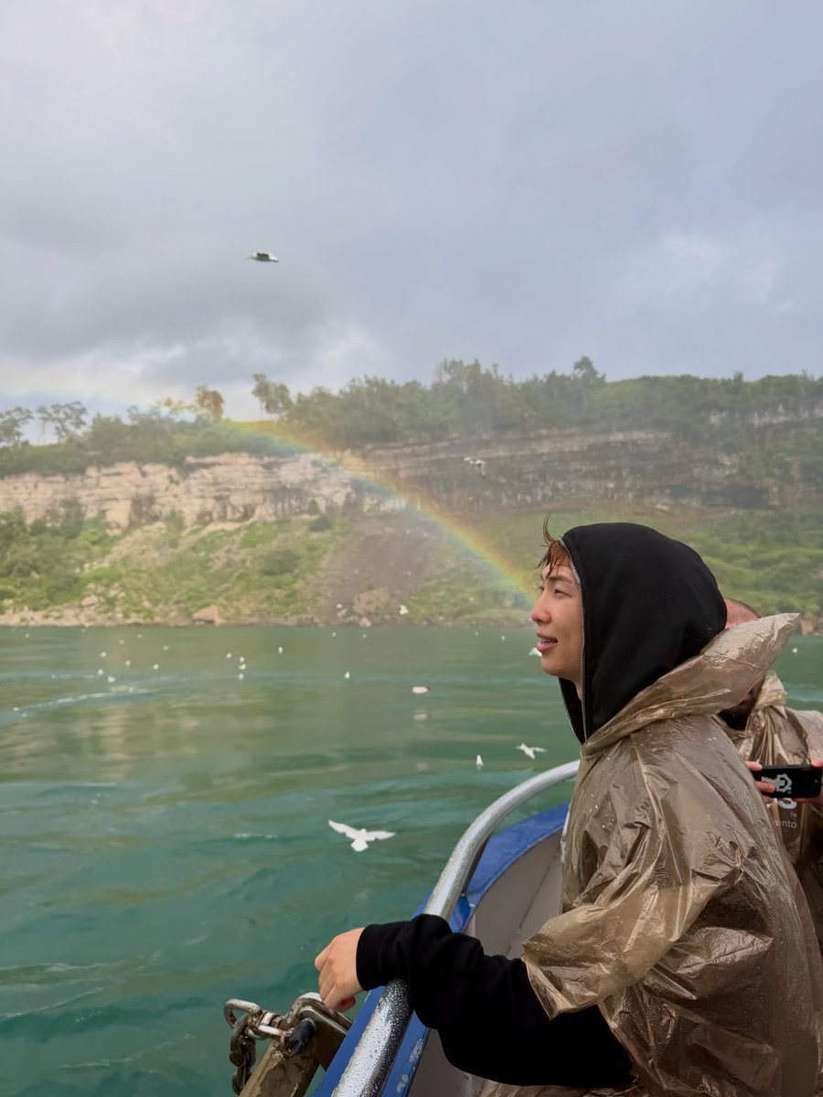 KNJsSource's tweet photo. #RM Namjooning (shared 260830)

📍 Niagara Falls
📍 Pokémon Fossil Museum, Chicago
📍 Art Institute of Chicago https://t.co/IogyKMfeHI