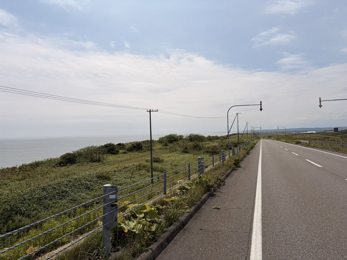 HaM4415's tweet photo. 200kmブルベ、現在150km
120kmあたりの海岸線最高でしたが写真を撮る余裕はあまり無く https://t.co/Xvb8VoXA8b