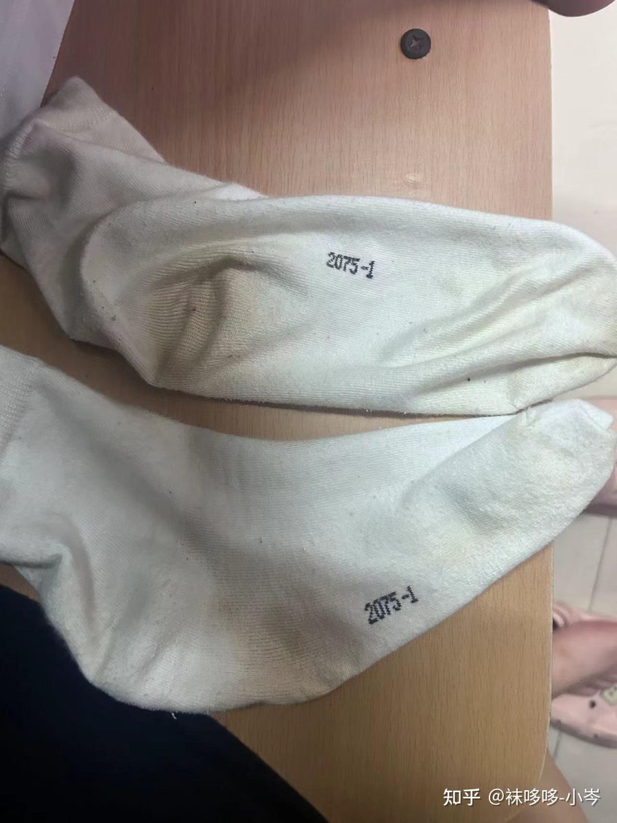 petii282030's tweet photo. Just folded all the laundry and found a tiny sock hiding behind the laundry basket—guess it’s gonna join the “single sock squad” for now! https://t.co/W0I0OTsG4J