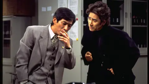 RemoveNDiscard's tweet photo. 自分の中でドストエフスキーがきてるので、江戸川乱歩の『心理試験』を読んだ。短編一本まるまる使って「なぜこの犯人は自発的に��ロを出したか」を整合させる作品という側面があり、そこをなぞらないオマージュは（いうて起用俳優やビジュ等努力してるが）は「弱すぎて草」で終わる筈 https://t.co/BkU1Myf3ng