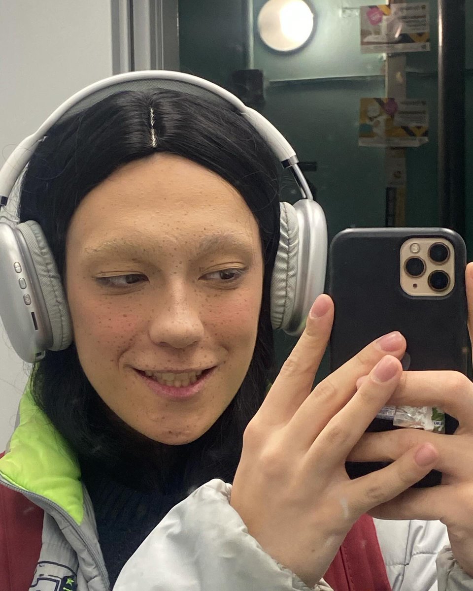 danikddkk's tweet photo. Heyyyy my fellow Threaders! Happy Fridayyy you'll. Wishing you a fantastic Friday filled with laughter, love and all the things that make your heart happy 😊 😃
Have a beautiful day and weekend!! Peace, love and happiness Friday Vibe · Parker Nixon https://t.co/mFpnI0HaGe