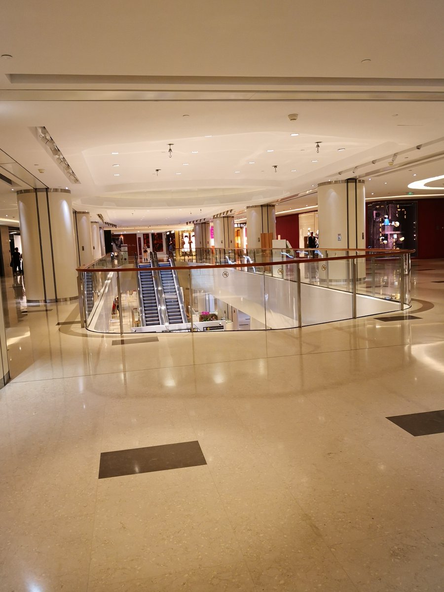 SKTmetal's tweet photo. Custom stainless steel solutions for high-end malls.
Column cladding, glass railings &amp; elevator decor with premium craftsmanship.
Durable, sleek finish for commercial spaces. 
#fyp #StainlessSteel#MallDesign#MetalFabrication#FactoryDirect#fyp#sktmetal#metalwork https://t.co/g3dredegs3