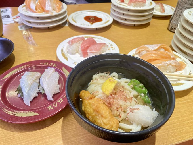 oscarrsantos_'s tweet photo. お寿司、美味しそうですね 😋 https://t.co/4awDewkgdx