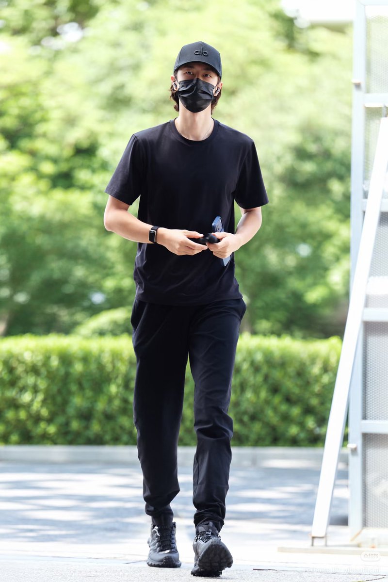 mocona22's tweet photo. YIBO OFFICIAL posted 15 photos on xhs https://t.co/jg6IwN41sI