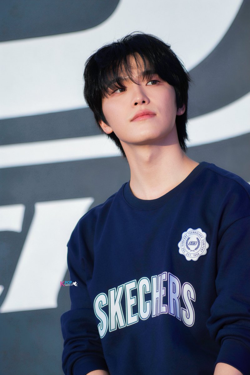 MyKpopHuntress's tweet photo. 260828 SEVENTEEN DINO @ Sunway Pyramid Malaysia 🇲🇾 for The Skechers Sunway Pyramid Grand Opening - After Party

#BOOSEOKCHANinMALAYSIA
#SkechersMY #SkechersSunwayPyramid #SKECHERSwithDINO #DINO #SEVENTEEN https://t.co/RyET0n7vs9