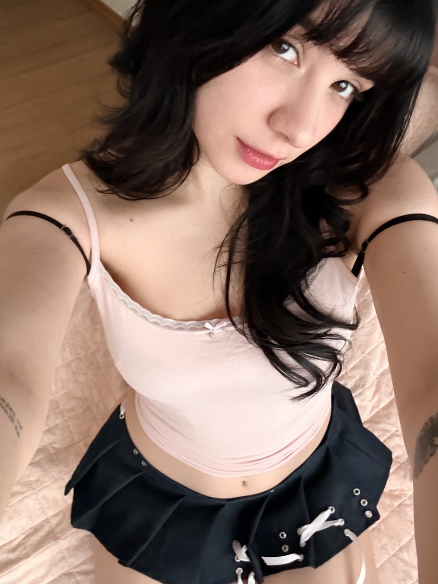 MariaMoorexbae's tweet photo. horny hours 👄🔥 https://t.co/dUEmQh8lFZ