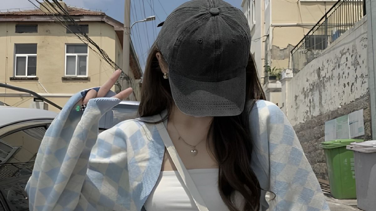 CatherineKkya8's tweet photo. I watched old photos with my friend and we promised to meet aagain. Amazing moment.🤭 https://t.co/Ij1wx49s8z