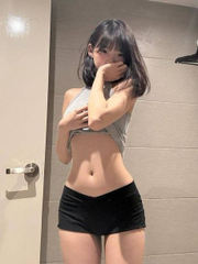 Mustafagorgun80's tweet photo. ガキのすっぽんぽんはコメント欄 https://t.co/MDvwvdSu1D