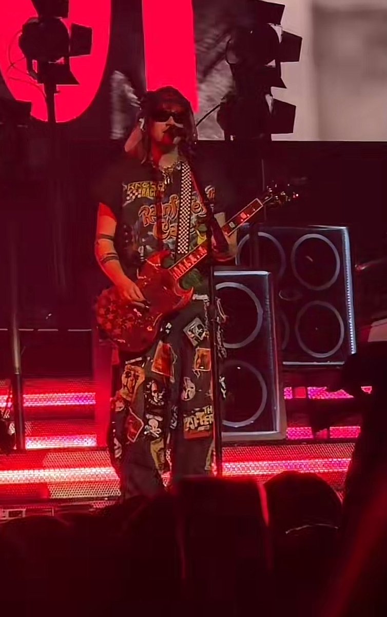 hurricanemuse's tweet photo. The shirt oh how precious https://t.co/mMQplpzqdp