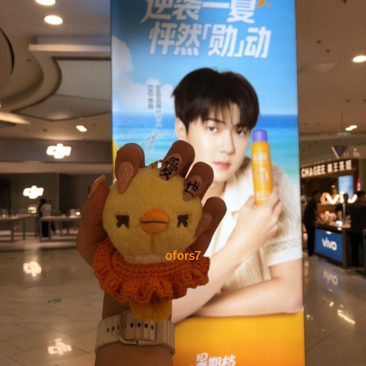 ofors7's tweet photo. 세훈이 바비 팝업 후기 🧡
선양으로 갔다 왔고 일정 때매 끝물 맞춰서 가서 한 번 밖에 못본 거 😭😭 온 세상이 오렌지 세훈이라 너므 조앗더염... // 세훈이 얼굴로 꽝!꽝! 박혀있어뜸!!! https://t.co/ACQ0WnRFdm