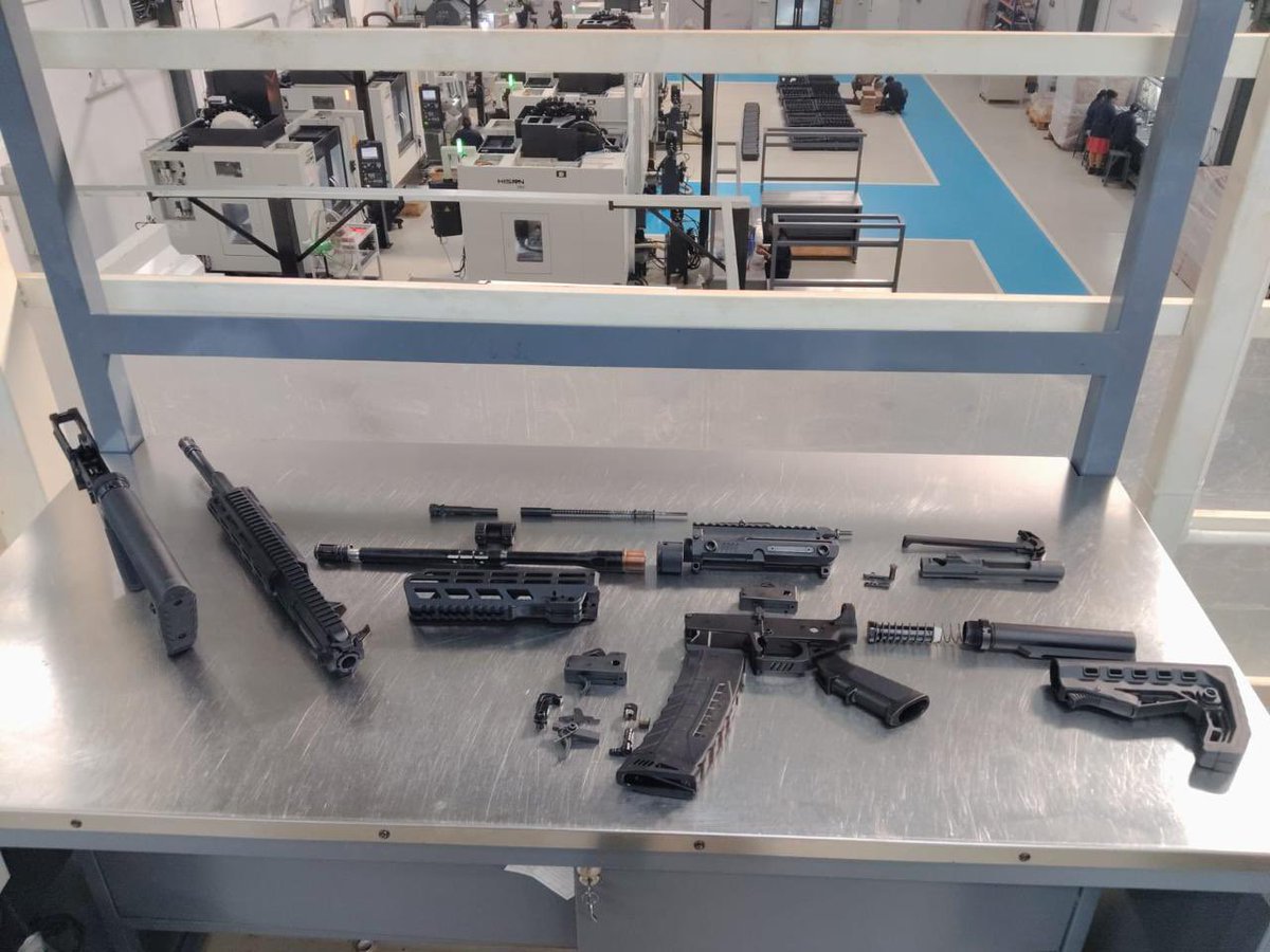 Viv_Krishnan's tweet photo. The M72 Carbine from @sssdefence 
The OG in futuristic Indian infantry weapons 
The M72 was Born in Bharat. It wasn’t air lifted or given an Indian name to prove legitimacy. We design & make everything to the last take down pin & fastener. We are proud to be in service with @Uppolice @PunjabPoliceInd @police_haryana & @MeghalayaPolice 

The M72 signifies our people’s turn to lead, not follow 
And we prefer to show than claim accomplishments that were never ours to begin with