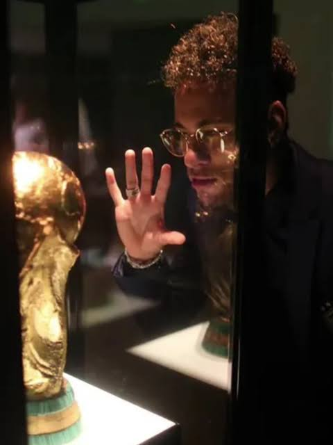 Dorchy_v2's tweet photo. @uma_musu como um jogador do servidor global, estou exatamente assim: https://t.co/LteWkxeu85