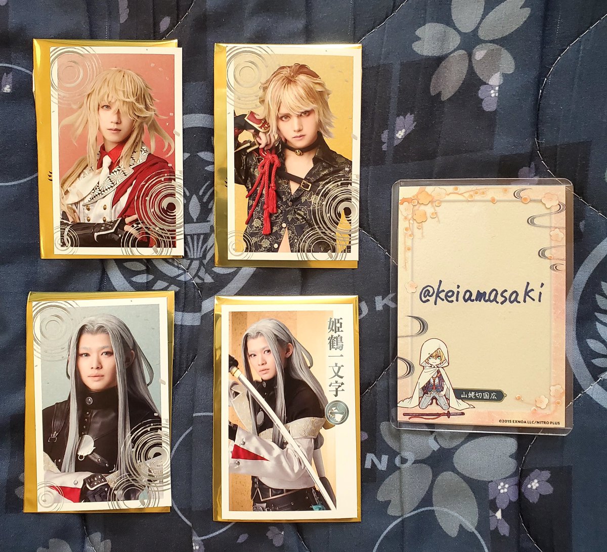 keiamasaki's tweet photo. 【交換】ミュージカル刀剣乱舞 刀ミュ 月夜一縷 ランダムふぉと

譲)南泉A、則宗A、姫鶴AB

求)
長義B＞大包平A

郵送での交換希望 https://t.co/KIYX350Hwn