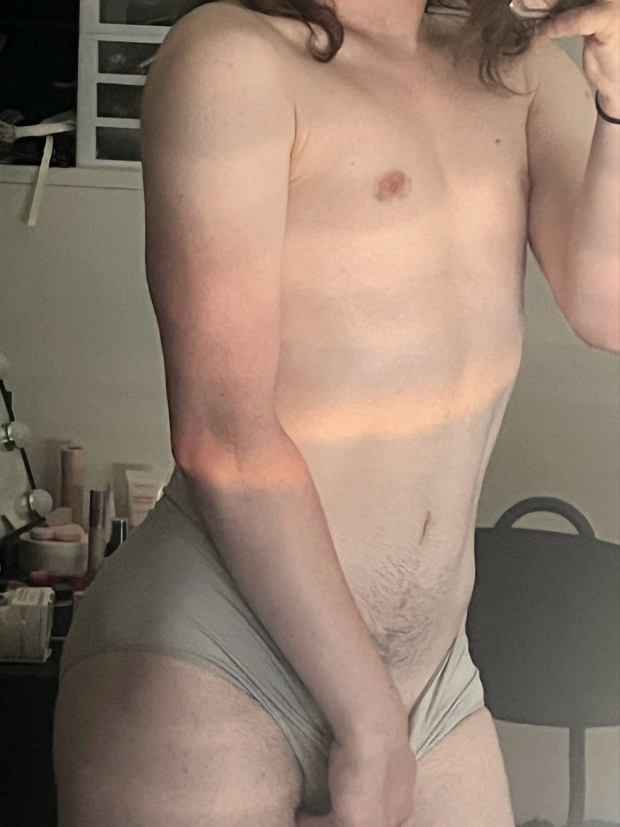 _bbflora's tweet photo. Grabbed another angle for no good reason of course 😋 https://t.co/FnRy7Z3jqn