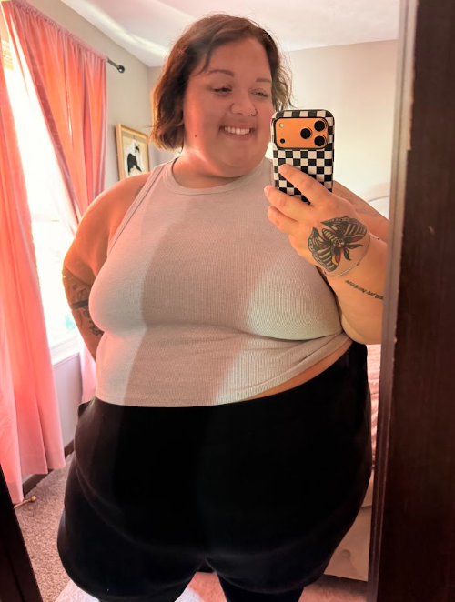 Ssbbwjane's tweet photo. I know I'm chubby but I hope you'll still say "hi" https://t.co/GPDw6b9dL6