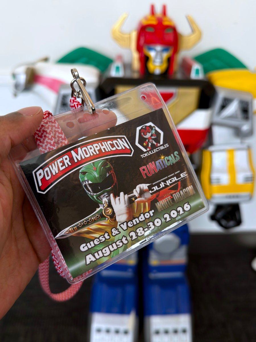 TYGOknight's tweet photo. Thanks to the homie, I was able to make it to #PowerMorphicon I didn't stay too long, I mingled a bit, got my autograph, and dipped. The show seemed a little slower this time around.
It was nice chatting with @KaneKosugi74 We had a little conversation about staying active as we get older. I've always tried to be more consistent, but now I’m a bit more inspired to work a little harder.