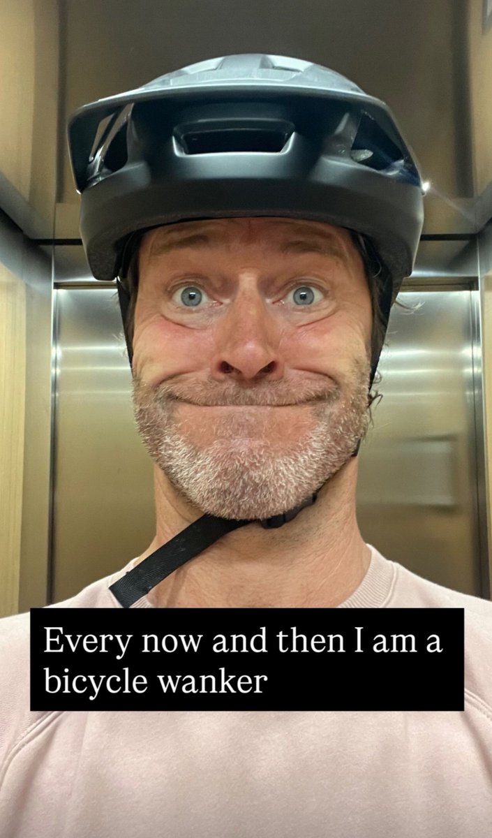 TakeThatFanBase's tweet photo. #HowardDonald on #Instagram(-story) 😊 #Howardshumour #🚴‍♂️ #oldpic #🌧🌨 #nowandthen https://t.co/6Jv1z2EsD0