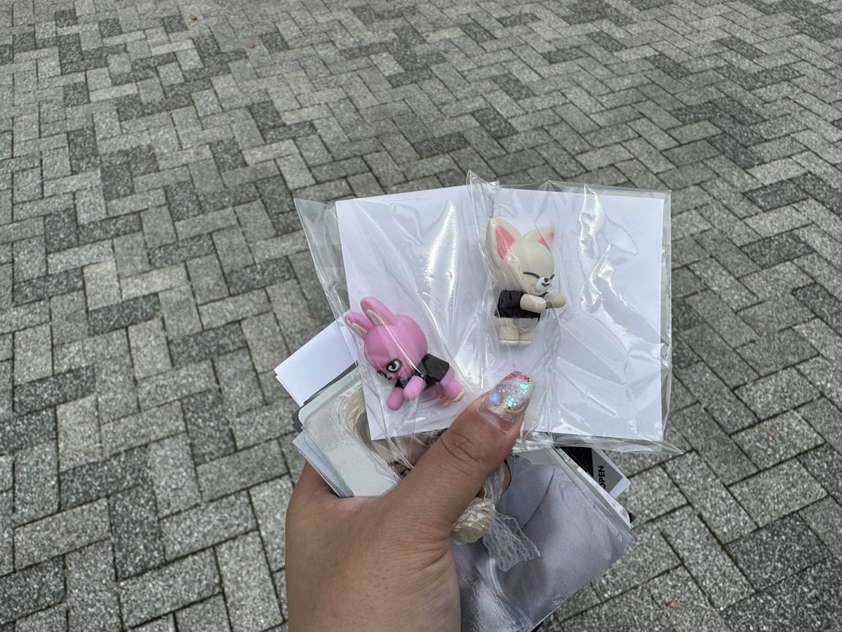 demi_0322's tweet photo. FCくじ交換
【譲】フォクシニー、トエッキ
【求】ポガリ、ジニレット
本日国立1日おります！
よろしくおねがいします🙇‍♂️

#スキズ #StrayKids  #straykids #グッズ #交換 https://t.co/YPpWCQ0ud7