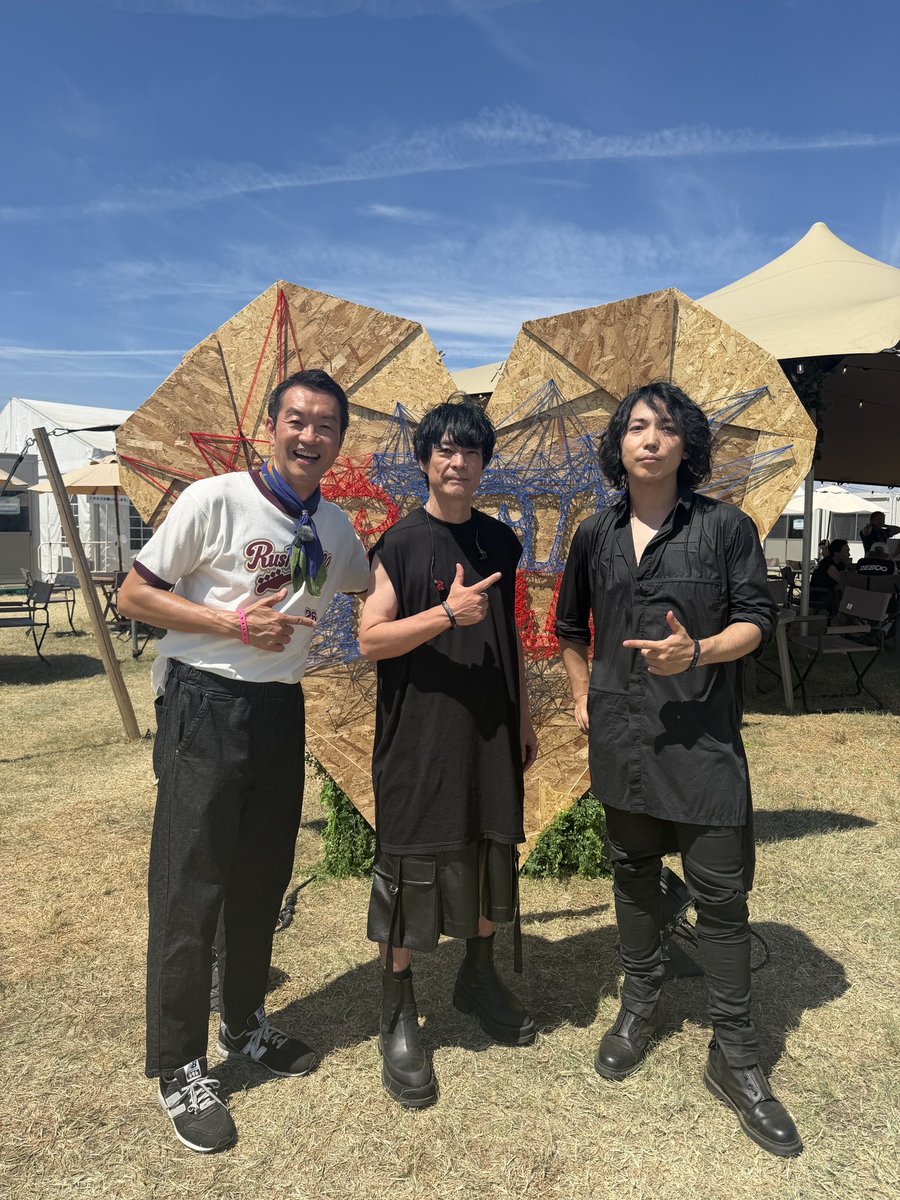takutoonuki's tweet photo. #RUSHBALL KICK IT OUTのイントロが聞こえた瞬間込み上げるものが！#THESPELLBOUND x #BOOMBOOMSATELLITES ！小林祐介さんの歌声はオーディエンスの感情を揺らすディストーションのような響き！中野さんと福田さんのリズムセッションは伝統のグルーヴを！継承と進化で圧巻の時間に！！
#ラシュボ https://t.co/9imhoekX3f