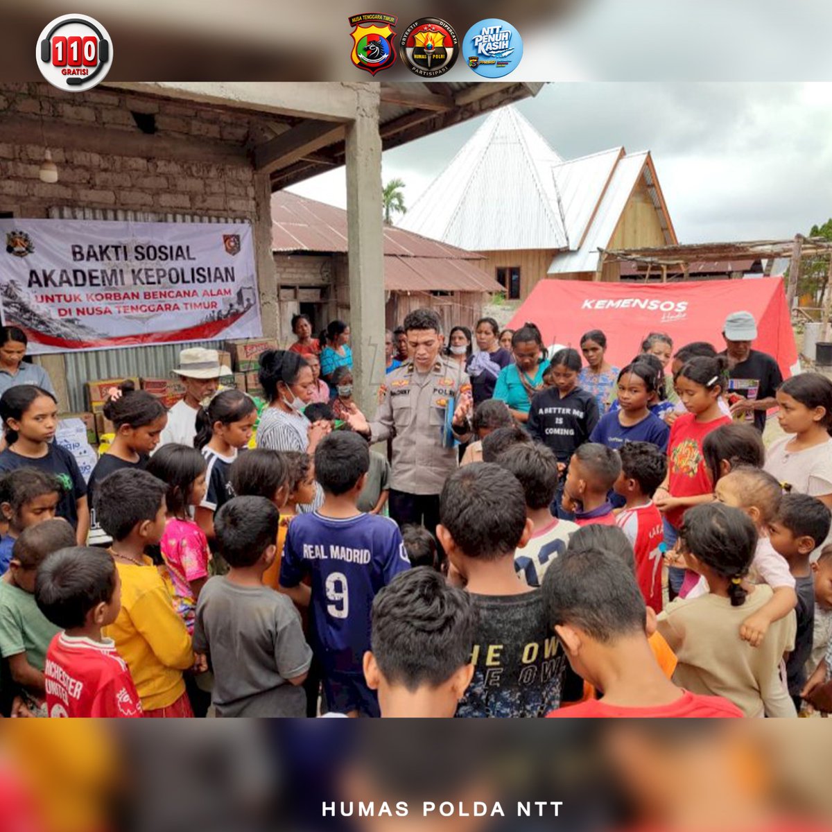 humas_polda_ntt's tweet photo. Akpol Hadir, Bantu Warga Terdampak Gempa Flores Akademi Kepolisian (Akpol) Lemdiklat Polri hadir langsung membantu masyarakat terdampak gempa bumi di Kabupaten Manggarai Barat.
#NTTPenuhKasih #PrayForFloresNTT #Akpol #LemdiklatPolri #PoldaNTT #PolriHadir #PolriPeduli https://t.co/Q86FkMc8xh