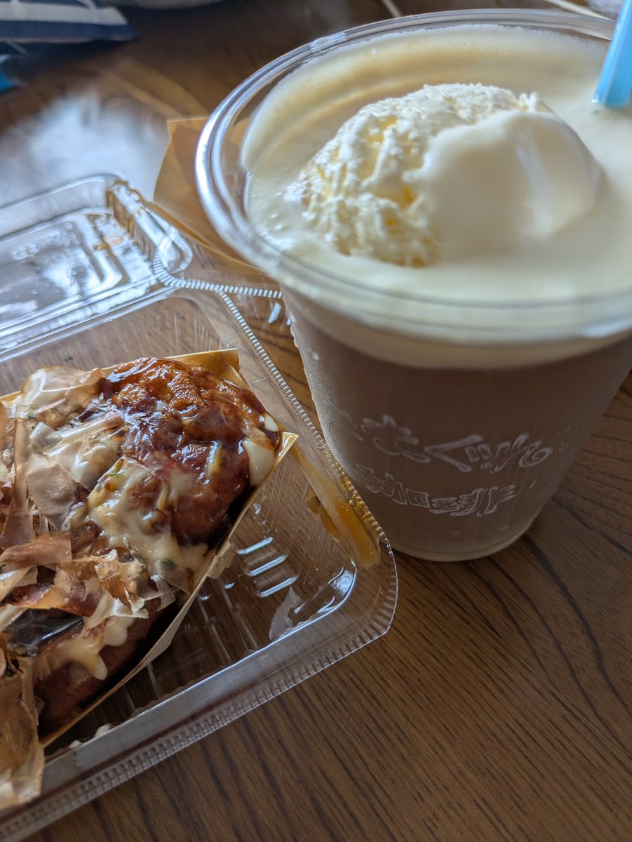 Y18995981's tweet photo. 皆さん∞こんにちは😊ひまわり珈琲３日目始まっています☕🏚️🌻✨🐙✨😊ひまわりみたいなお客様の笑顔の輪が広がっています😊🤭😋🥰😄嬉しい楽しい時間です🙆🤚お時間あったら、いらして下さいね～😄🤚 https://t.co/aKpasJzsxW