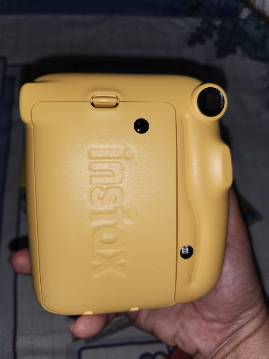 kylamitzie's tweet photo. WTS LFB  BTS PH
INSTAX MINI 11 X BTS  BUTTER 

- Mint condition. Only used once
- can send more pics/vidoes
- 4500 (negotiable)
- PAYO only

Ready to ship. This is from my own collection.
Loc : Candelaria Quezon 
MOP : BPI /Gcash
MOD : J&amp;T/LBC https://t.co/XGXcokAB73