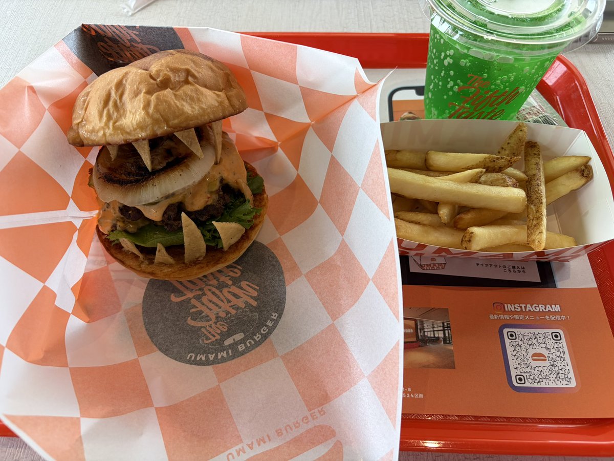 LToto1977's tweet photo. アングリーバーガー食します！ https://t.co/sOt1rLgyQa