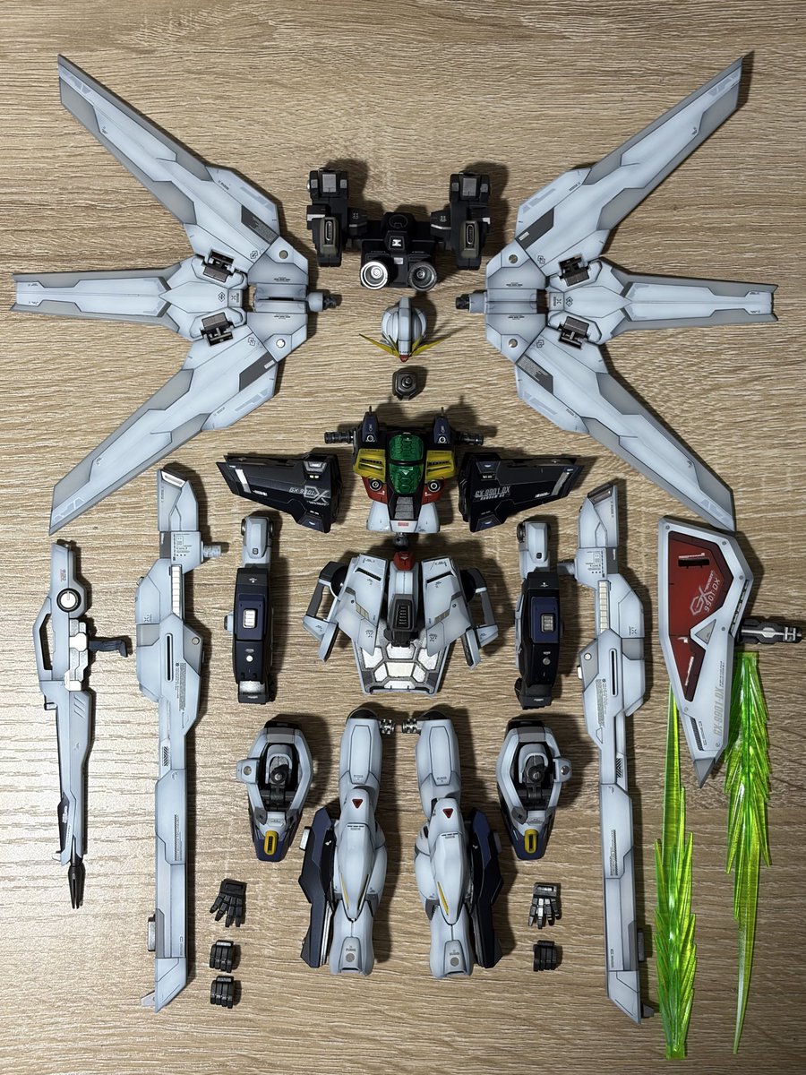yukixeno's tweet photo. #ガンダムダブルエックス
デカールとトップコート終わりました
組み立てます

#ガンダムX30周年
#ガンダムエックス
#ガンダムX https://t.co/Z3xZVuMI55