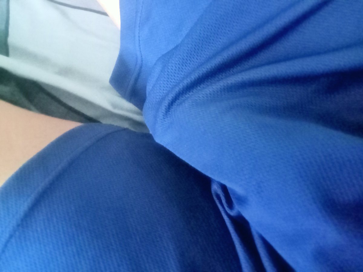Apikkganteng's tweet photo. Tutor Konbrut dong, perasaan kakel waktu seumuran pada gede" dah #gay #colbar #smp https://t.co/pogep1OViv