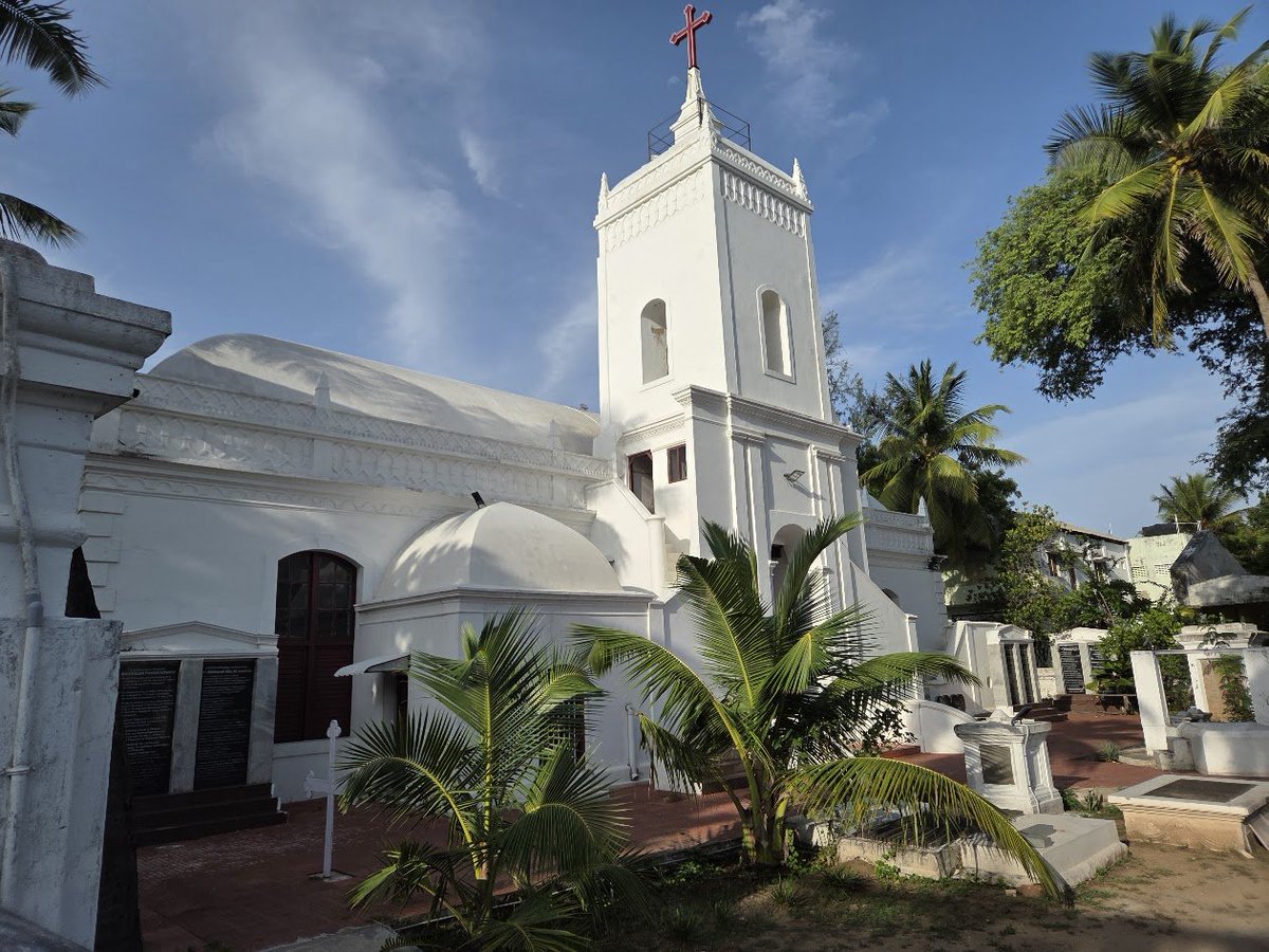 AnanthOnTrack's tweet photo. The small town of Tharangambadi is full of buildings dating back to the time the Danes occupied the place - beautiful buildings built in the European style. A small walk inside the town is like a journey into history. #Tranquebar #TamilNadu #heritage @lakshmisharath @anuradhagoyal @vikramsampath