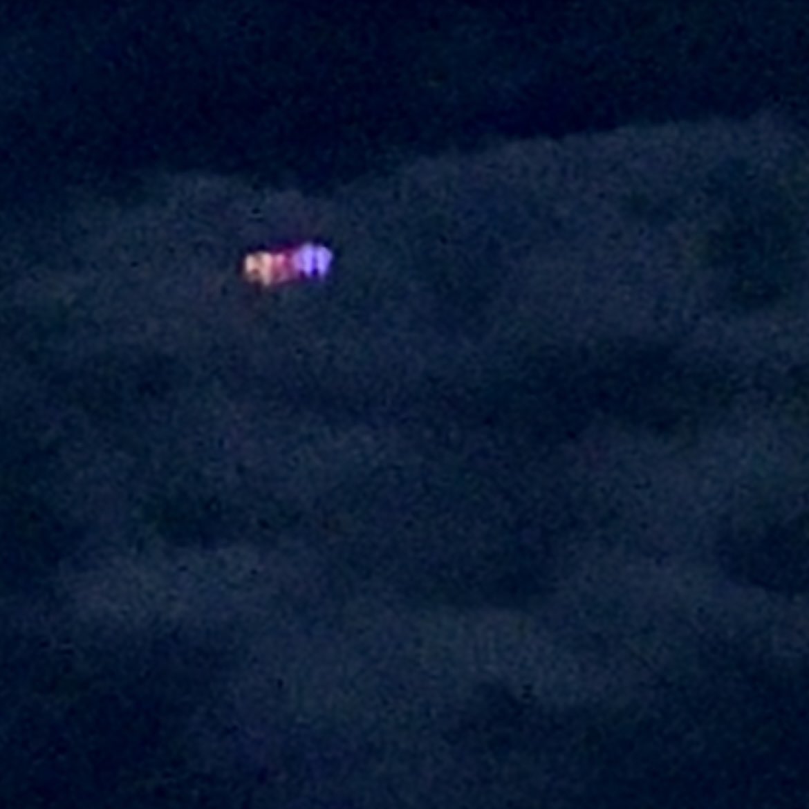 TheOfficialTami's tweet photo. We can't be the only ones who saw a UFO 🛸 in the sky fly by the moon tonight 
📍Florida, USA 🇺🇸 
📹©️credit @TheOfficialTami 
No edits. No Ai https://t.co/Wc4Gq0jq9Y