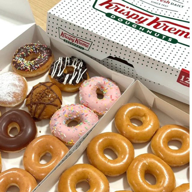 Hungrychubby_th's tweet photo. ร้านเรามีรับหิ้ว Krispy Kreme ด้วยน้า อยากได้แบบไหนสั่งได้เลย คิดถึงสมัยเปิดแรกๆ ต่อแถวยาวมาก Siam Paragon เพื่อนๆ พี่ๆ น้องๆ มายืนต่อแถวตั้งแต่ห้างยังไม่เปิด

❌ ไม่ต้องกลัวออกจากบ้านไปซื้อแล้วของหมด
❌ ไม่มีชักดาบ หาไม่ได้คืนเงินเต็มจำนวน ด้วยระบบ Shopee

แปะลิ้งให้ในคอมเม้นต์ 👇