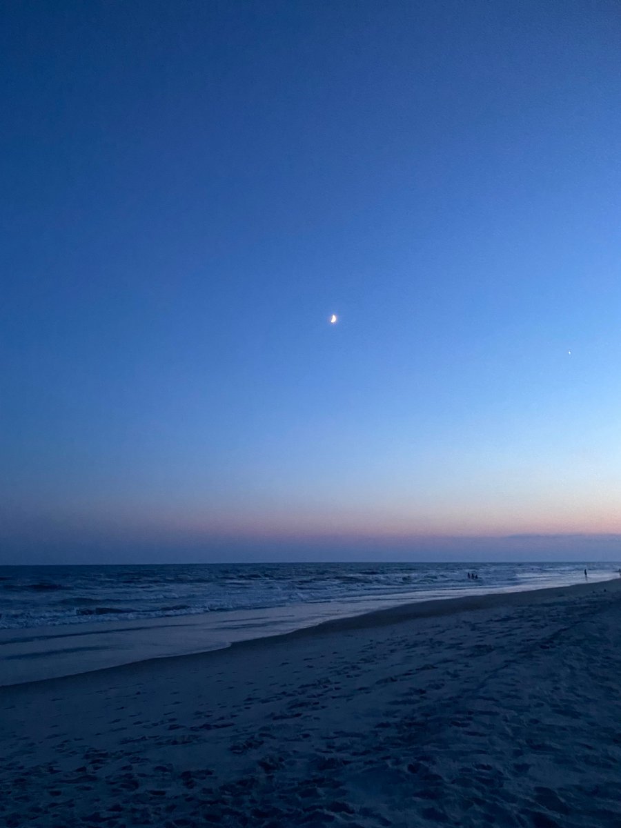 NaturalMom007's tweet photo. Went here every summer until age 27, (when I still felt like a child).

This time, I finally felt like a full-fledged adult.

I prefer being an adult/mother to being a child. Very much so.

That’s what our trip taught me. 🌙 https://t.co/LQYYlsUEYB