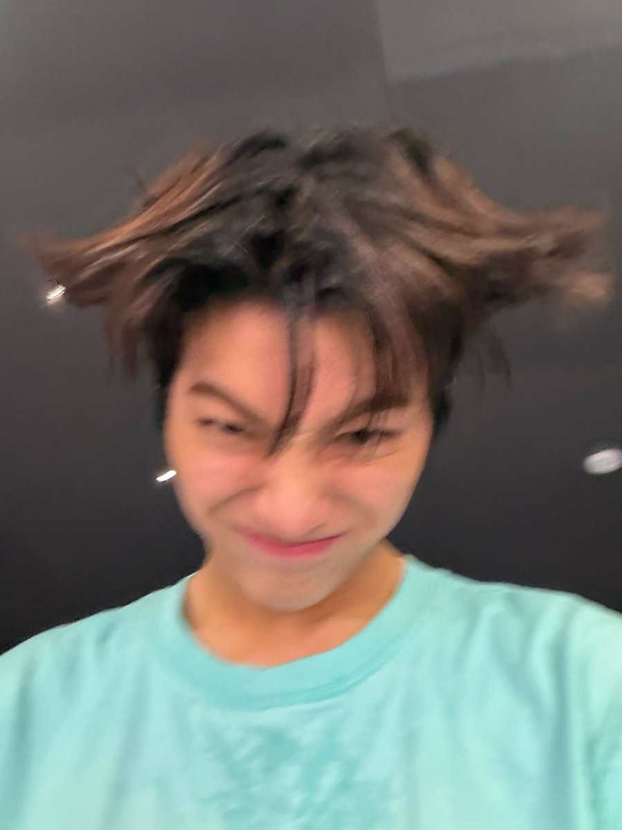 selfolssi's tweet photo. Hi Hey everyone, Keonho here! 👋 Just looking to make some new friends and find my Cortis bros. First things first, I need your answer to a super important question: do you guys think I look more like a seal 🦭 or a puppy 🐶? https://t.co/VTyJEOQflI