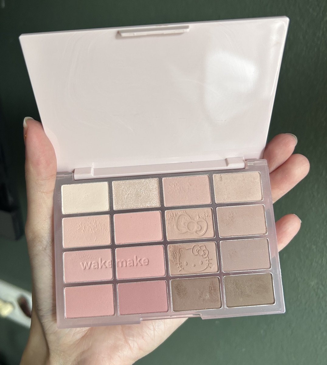 SecondUsedby_Me's tweet photo. ส่งต่อ wakemake x hello kitty พรีแท้ญี่ปุ่น พาเลทคิตตี้ 29 soy pink 
ส่งต่อเพราะไม่ค่อยได้ใช้
สภาพตามรูป บางสีไม่เคยใช้เลย ตี 80% 

🤍 580รวมส่ง/ซื้อมา900

Dmได้เลยค้าบบบ

#ส่งต่อเครื่องสำอาง #คสอเกาหลี #wakemake #hince #dasique #laglace #etude #คสอมือสอง https://t.co/92vacTV0Tq