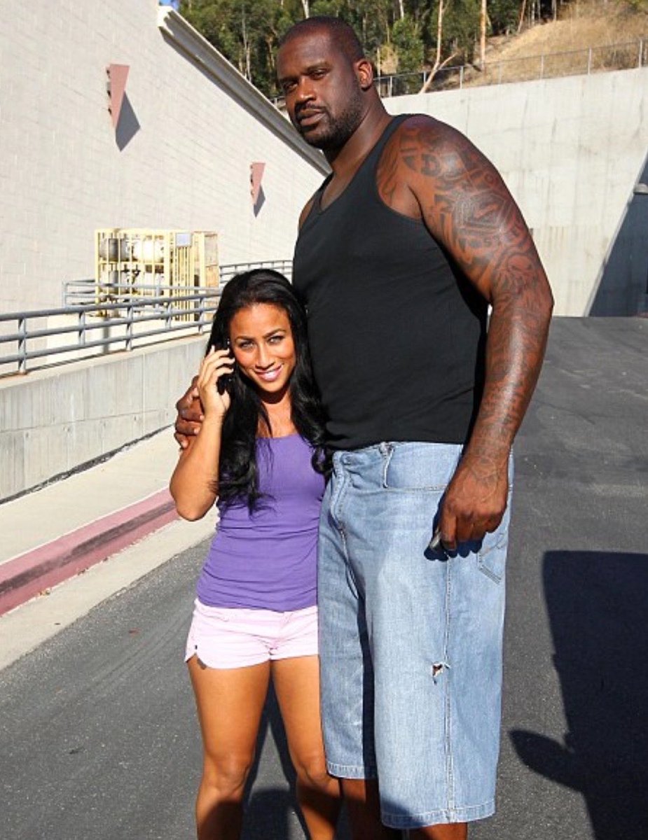 Winter_bornn's tweet photo. Bro is towering over her. I need to know how this duo happened😭. https://t.co/cPSK8MS2zR